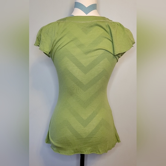 Express Lightweight Seam V-Neck Size S - Picture 5 of 7